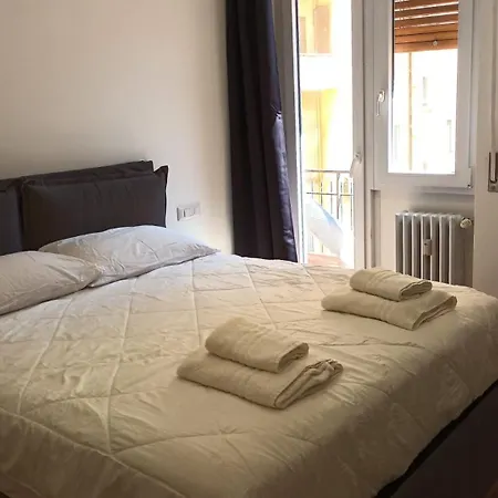 PM 34 Viale Imperatore Guest House - 50 Mt From Metro San Paolo-2